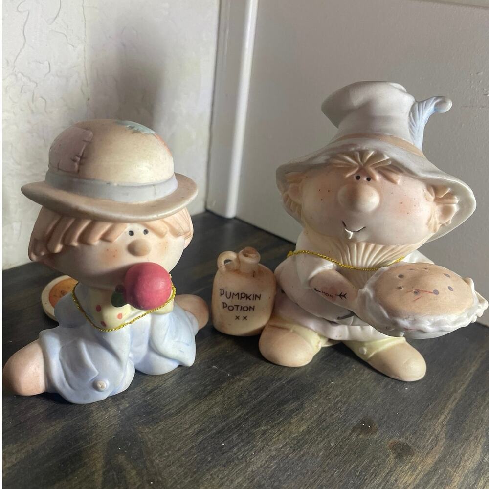 Set of 2 Vintage Bumpkins Fall Pumpkin Pie and Bobbing for Apples